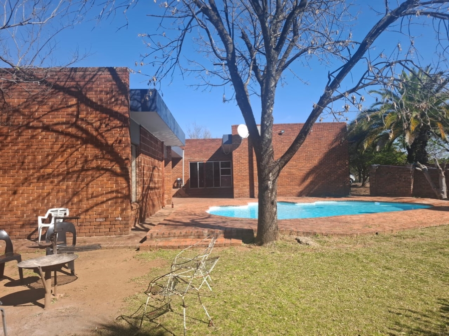 10 Bedroom Property for Sale in Universitas Free State